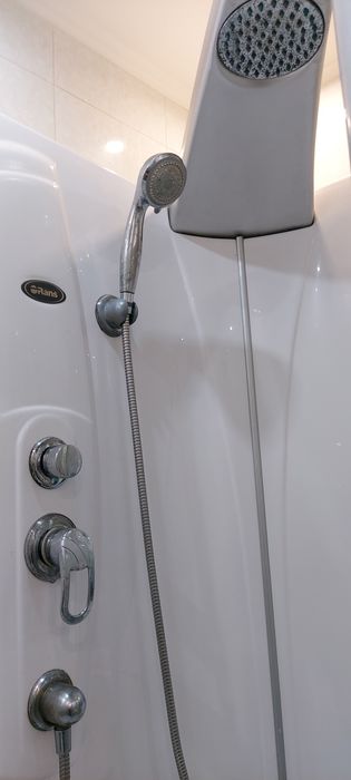 Джакузи с гидромассажем  с душем