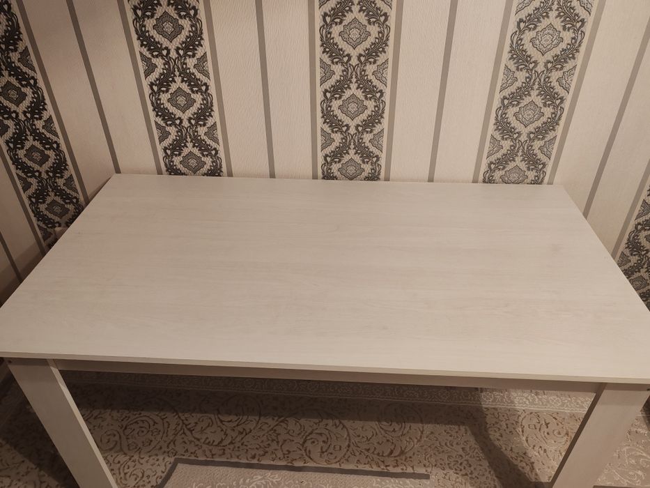 Продам стол в хорошем состоянии