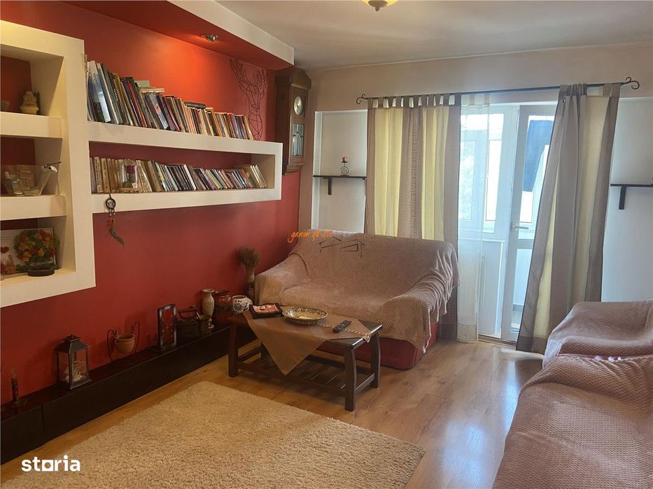 Apartament 3 camere , zona ultracentrala - Unitatea de Pompieri, renov — fotografia 3