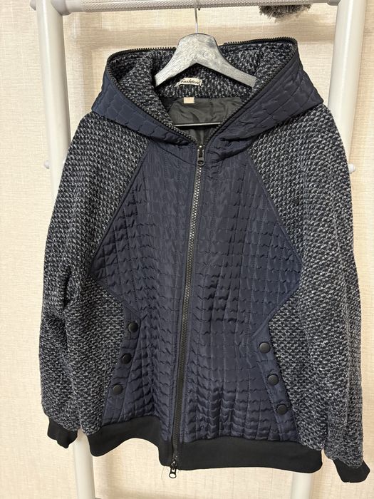 Продам ветровку за 2500 тнг