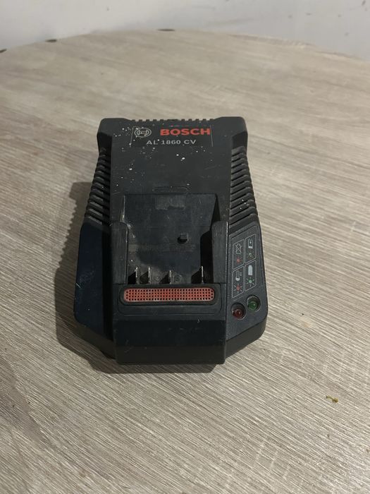 Incarcator BOSCH AL1860 CV