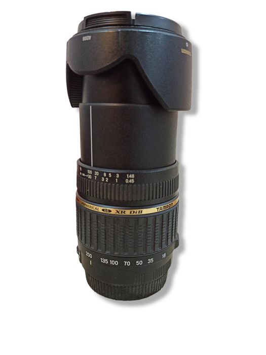 Продам Canon 1100D с мощным объективом TAMRON 18-200 mm