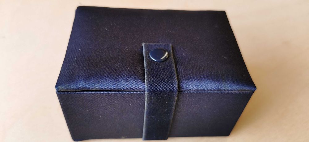 Cutii bijuterii, inele, bratari, coliere 3 modele; Cutia Pufo elegance