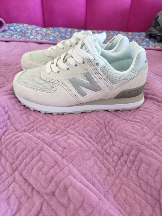 Продам новые кроссовки размер 36