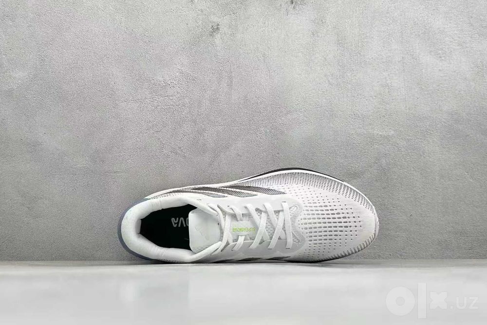 Кроссовки Adidas