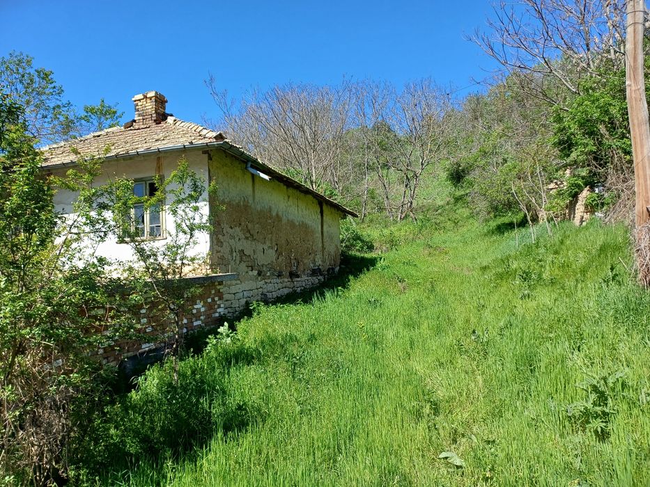 Продава се Къща в с. Люблен, Област Търговище - 60 кв.м за 77 €/кв.м - Снимка #2