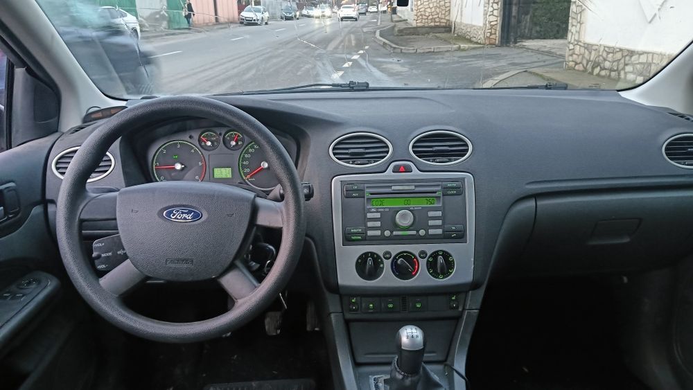Ford focus 1.6D an 2006  PREȚ 1350E