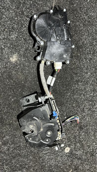 Broasca portbagaj bmw f25 f26