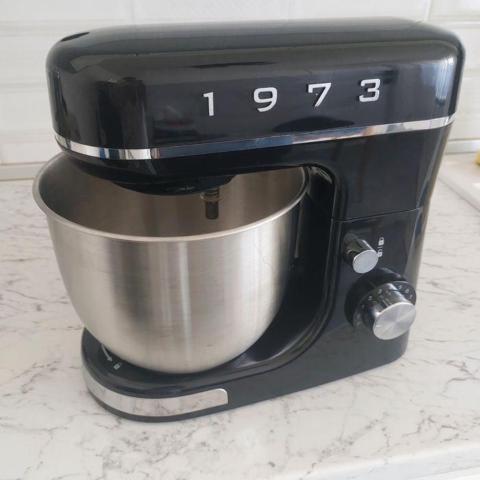 Vând mixer cu bol inox