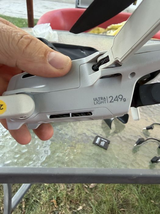 Drona Dji mini 2