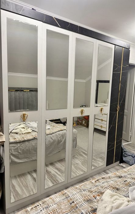 Спальный гарнитур