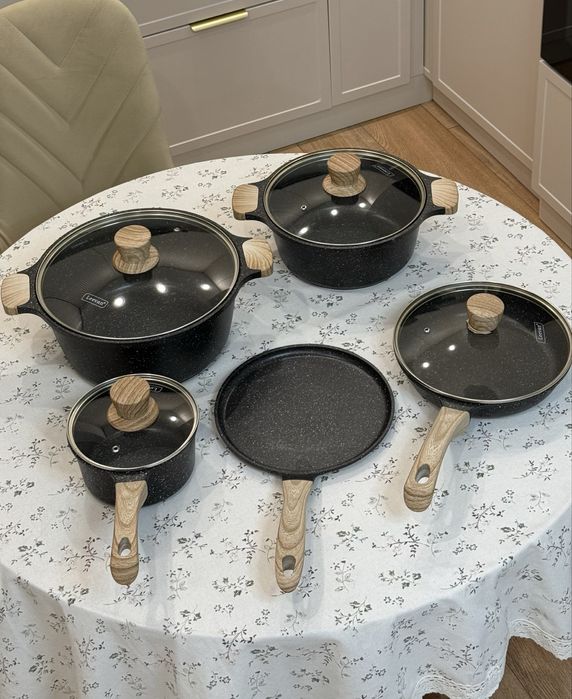 Набор кастрюль Leevan