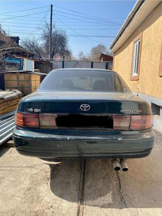 Продаю Toyota Camry недорого