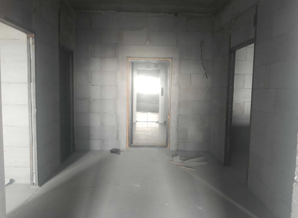 Срочно новастройка 79 кв. 3 ком.