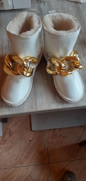 Продаю  сапоги  женские