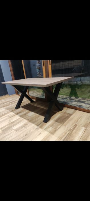 Трапезна маса Х крака