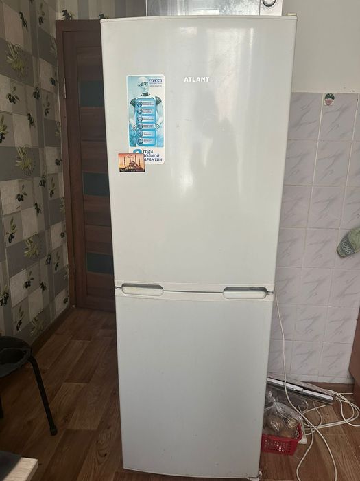 Продам холодильник Atlant