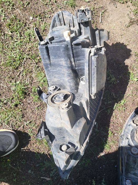 Продам б/у фары Тойота Ипсум