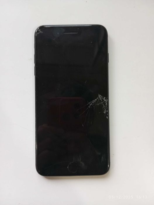 iPhone 7 plus sotiladi 7 va 7+ ga almashtiraman