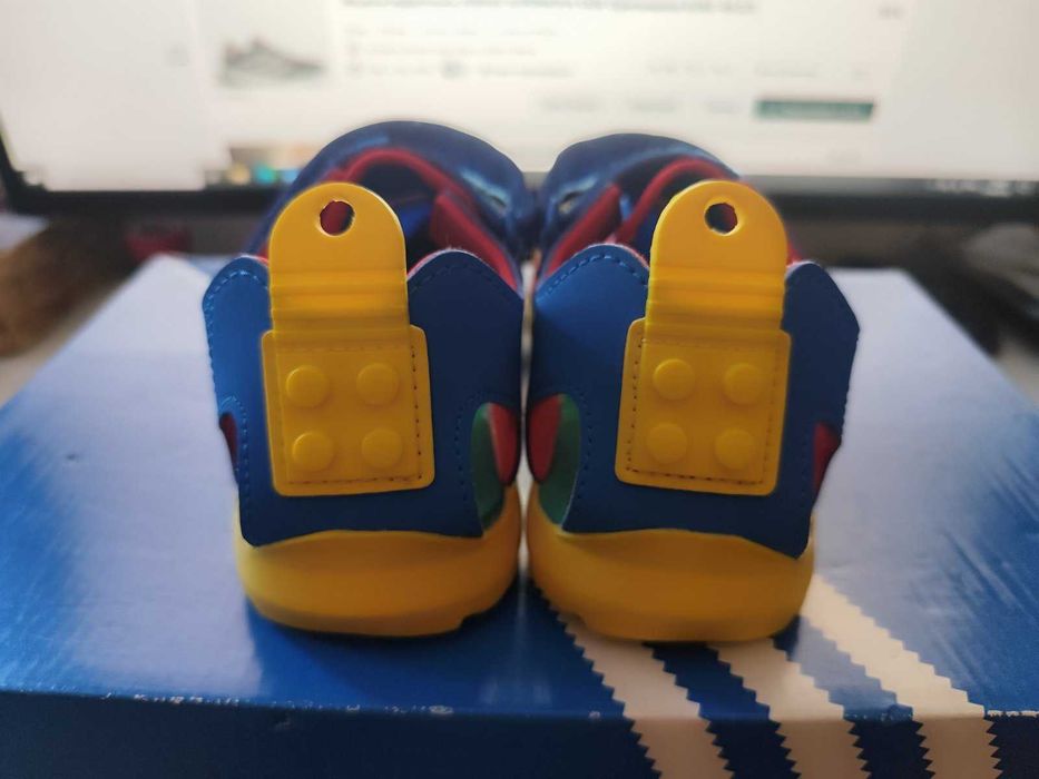 Дамски маратонки   ADIDAS LEGO CAPTAIN TOEY   Оригинални    EU33 ( детски модел )