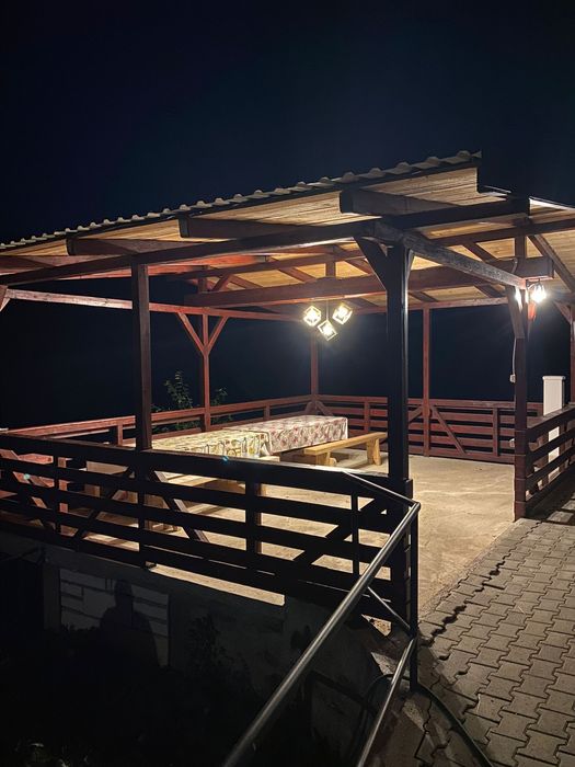 Cabana de inchiriat 11 camere 22 persoane muntele rece  jud. Cluj