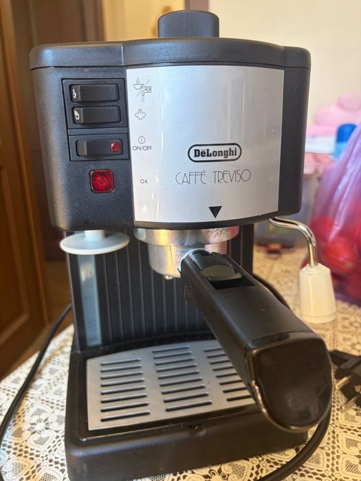 Кофеварка рожковая DeLonghi