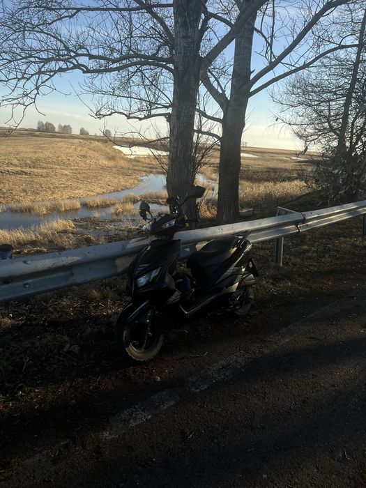 Продам скутер м8