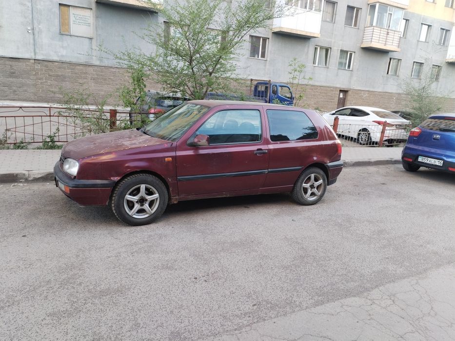 Гольф 3, 1,8, 1991 год. На ходу.