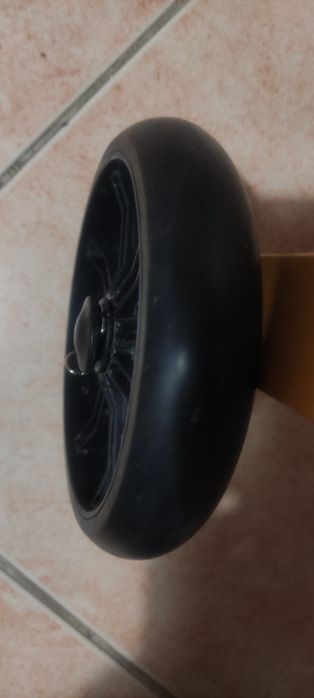 Срочно продам одно колесо