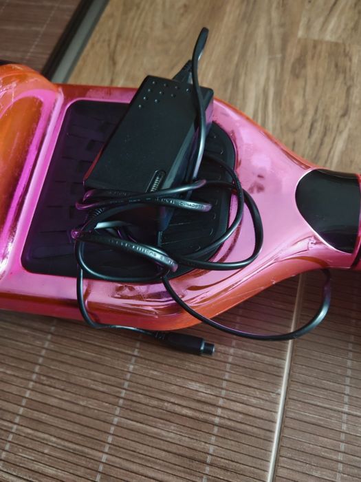 Vând hoverboard roz-crom