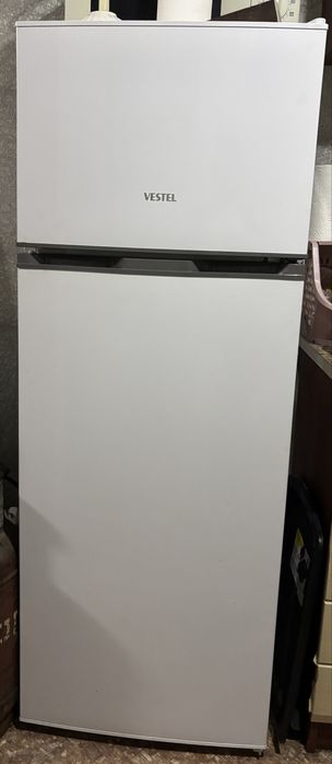Холодильник,VESTEL