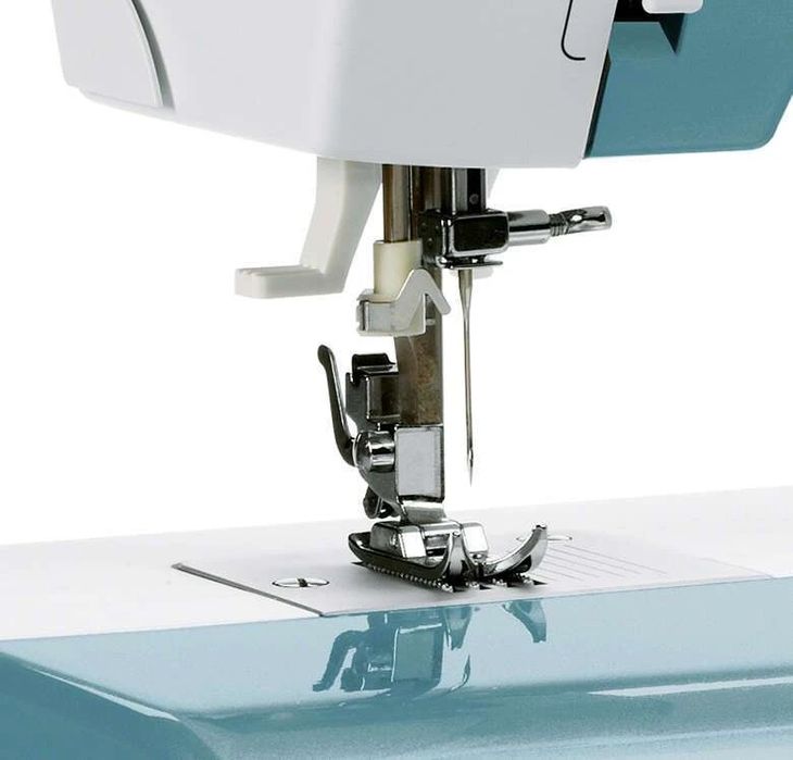 Продам швейную машинку Bernette sublime Milan 3