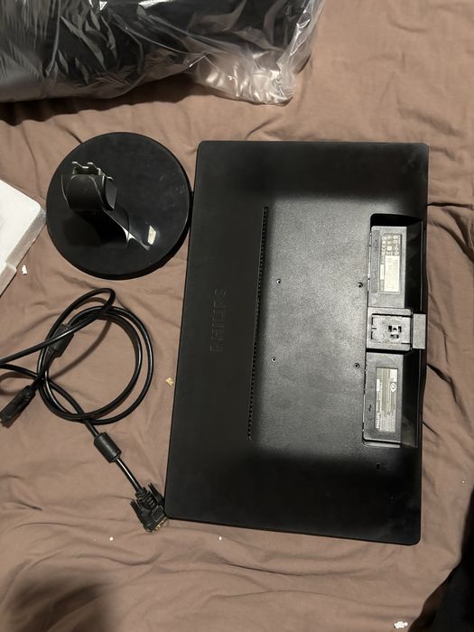Монитор Philips