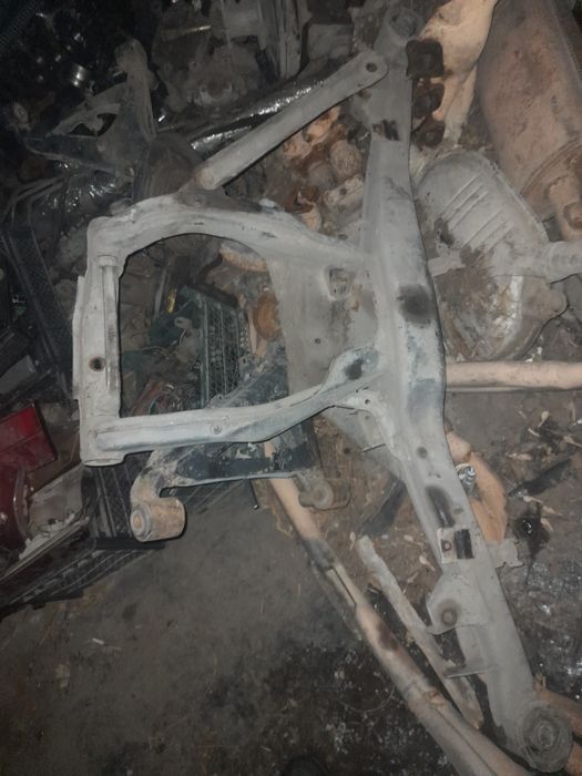 Стойки в сборе Пасат Б-3