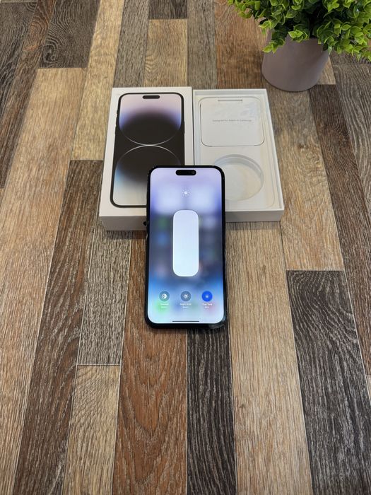 Продам iPhone 14 Pro Max