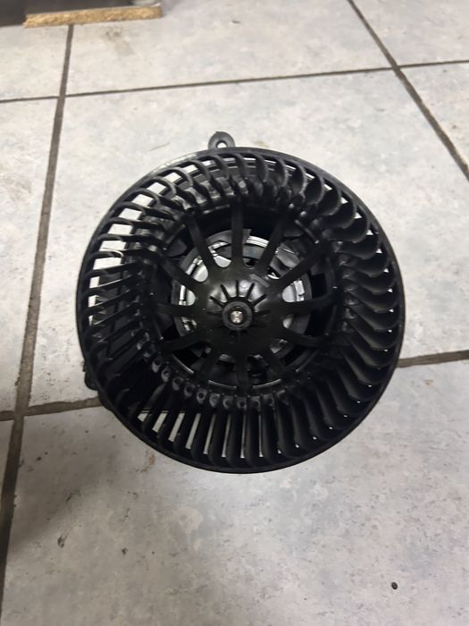 Моторчек печки Mersedes Sprinter