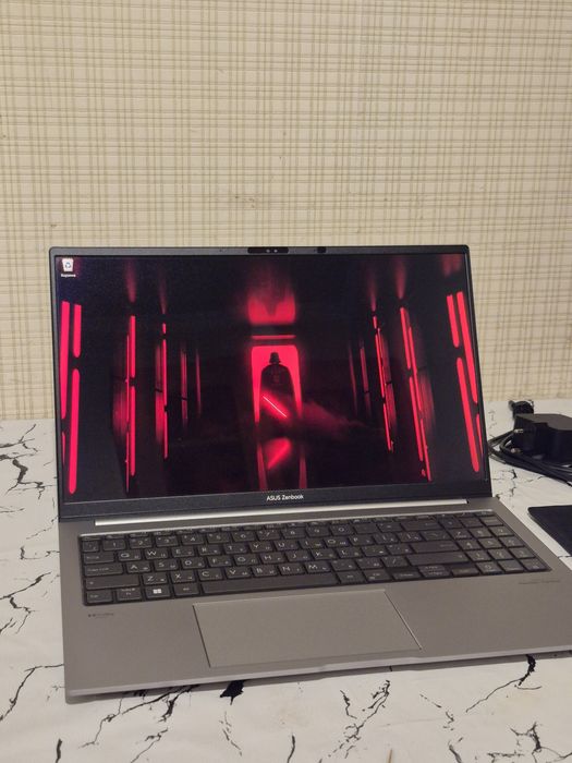 ASUS Zenbook 15 OLED