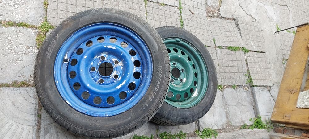 2 бр. усилени стоманени джанти 15" с гуми