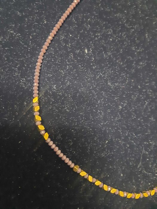 Продам чокер - бусы, очень красивое украшение