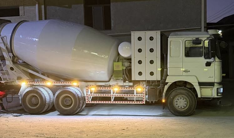 Миксер SHACMAN F3000 сотилади