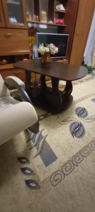 Продам кресло и стол