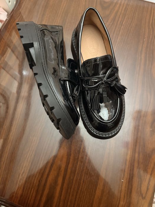 Женская обувь лоферы