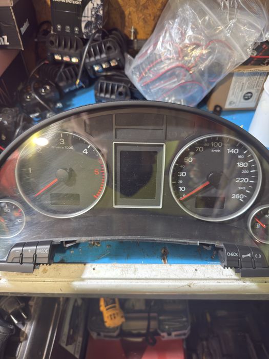 Ауди А4 Б7 части