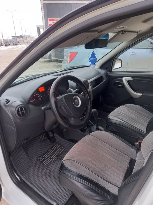 Рено Логан автомат