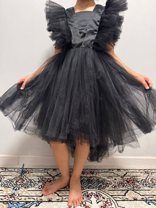 Черное платье для продажи