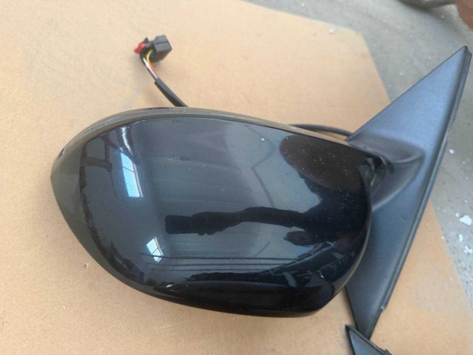 Set oglinzi oglinda dreapta / stanga AUDI A4 B8 model 2010 culoare negru cod LC9X