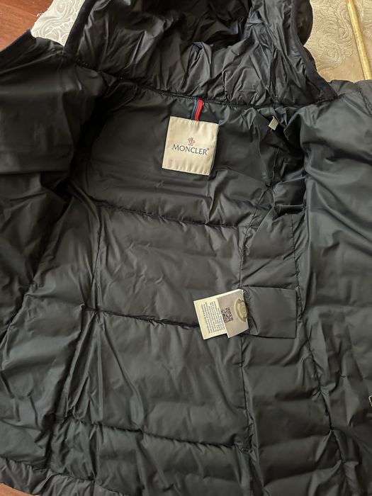 Куртка на девочку Moncler