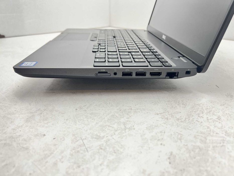 реновиран Mobile Workstation Dell Precision 3541 15.6" Xeon E-2276M 32GB 1020 клас А с Гаранция