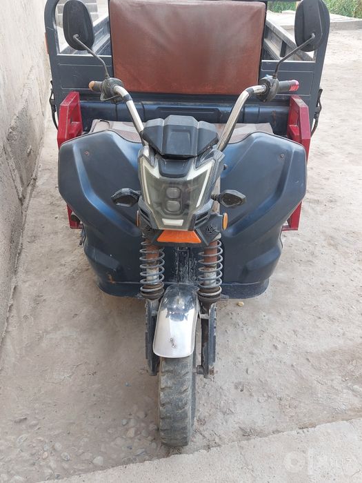 Skuter 3 oyoqli ektr mator