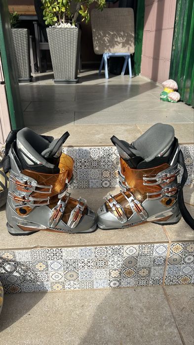 Schiuri , ski si clapari